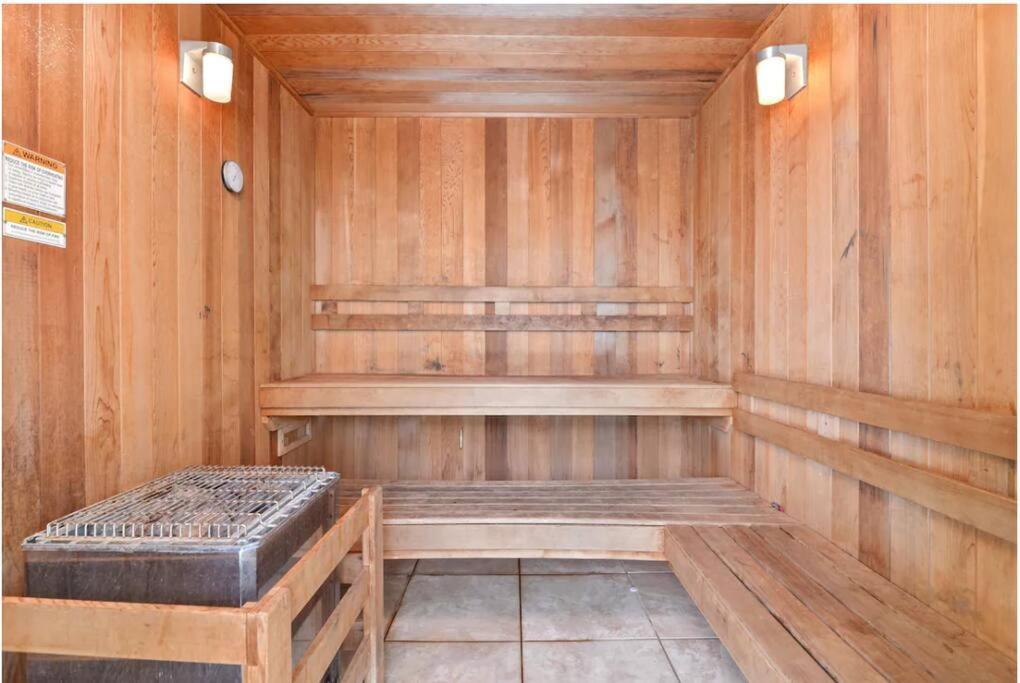 Comfortable Apartment, Close To World Apartment *