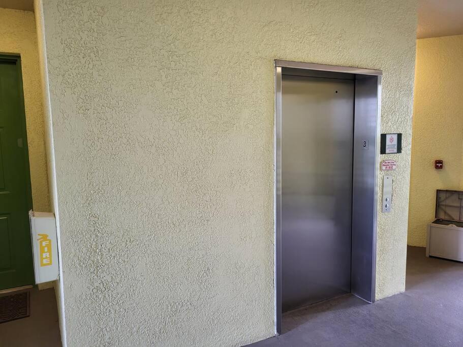 Comfortable Apartment, Close To World Apartment