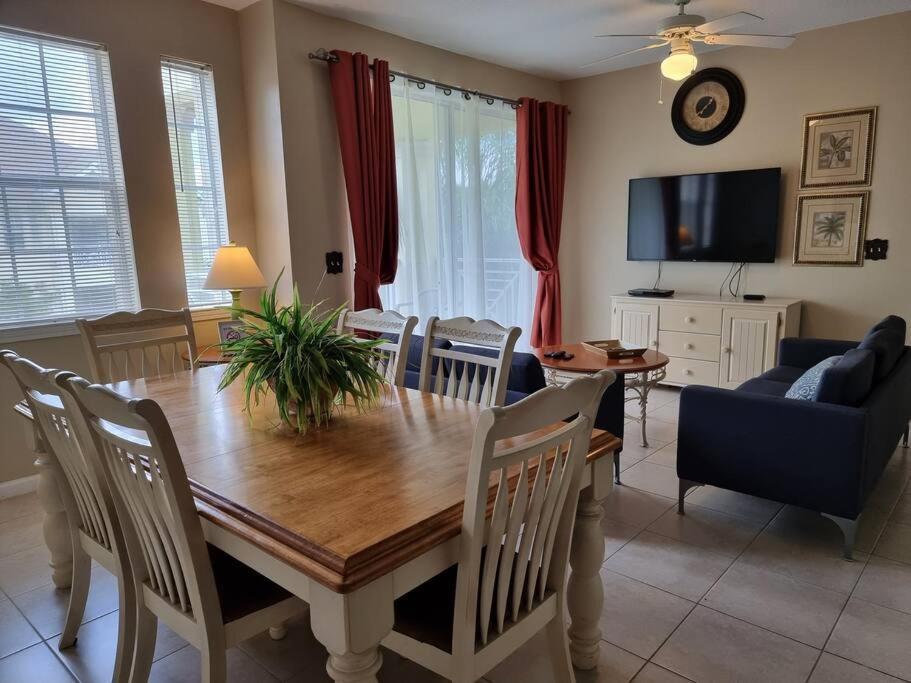 Comfortable Apartment, Close To World