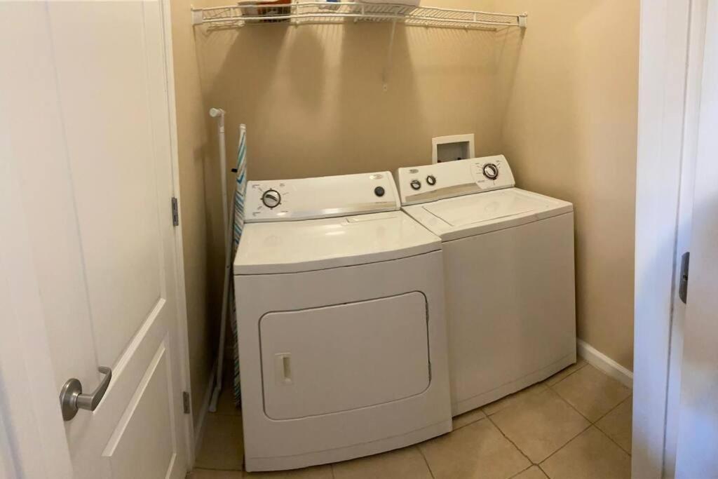 Comfortable Apartment, Close To World *